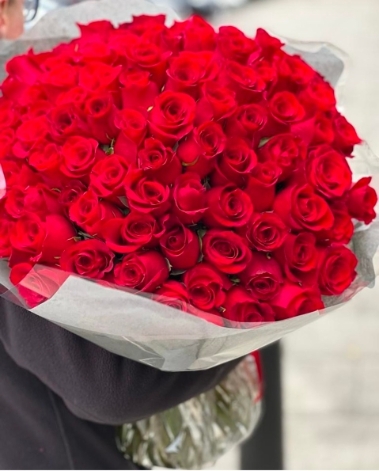 100 Red Roses
