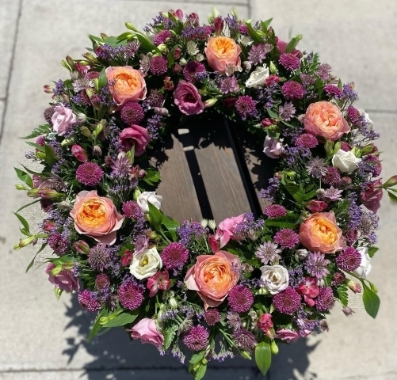 Garden style wreath
